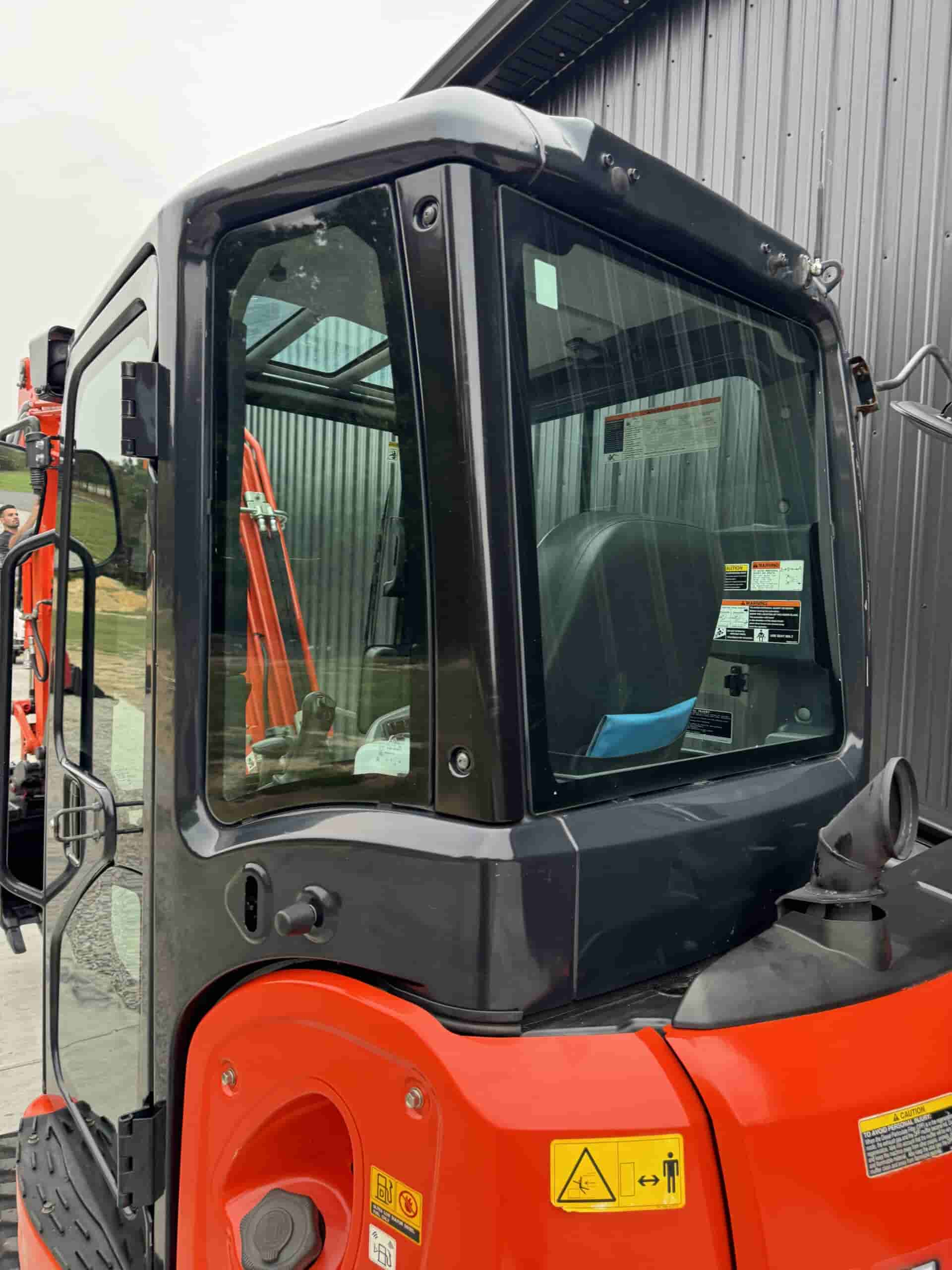 2019 KUBOTA KX040-4 CLEAN
